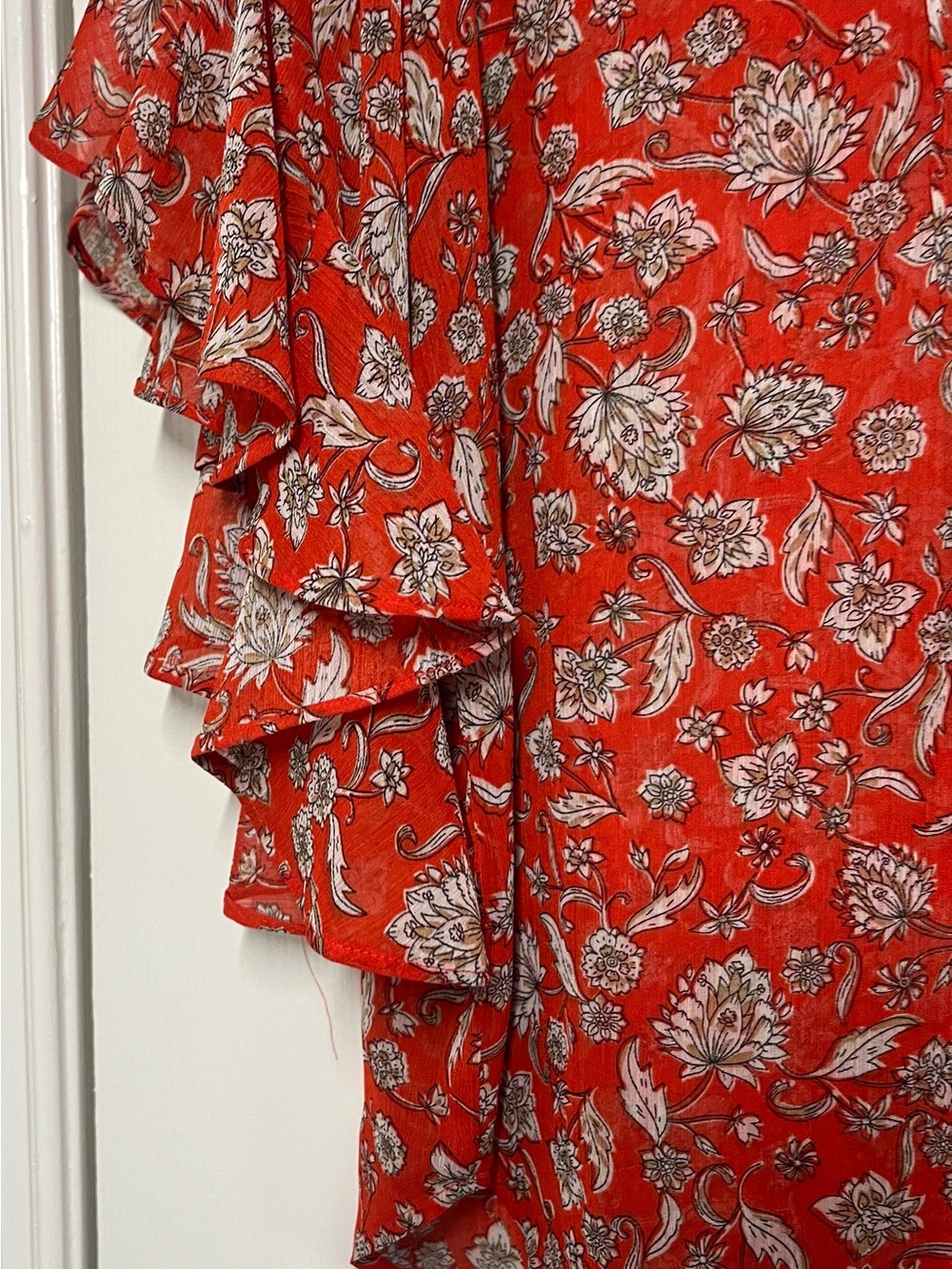 Vince Camuto Red Floral Ruffle Sleeve Blouse - Picture 3 of 9